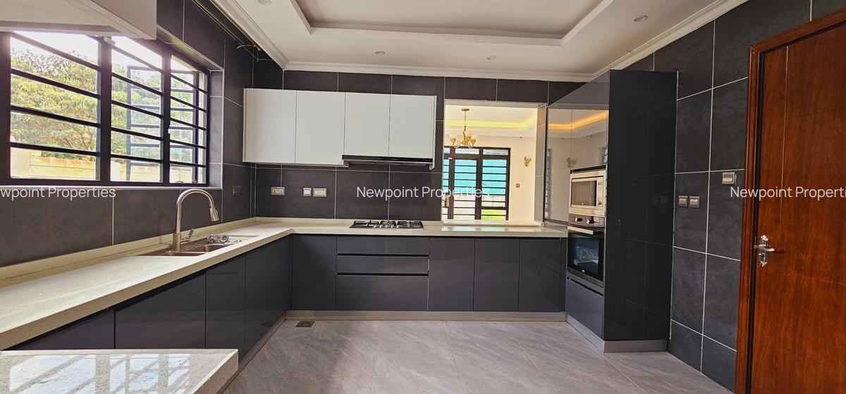 5 Bed House with En Suite in Karen - 2