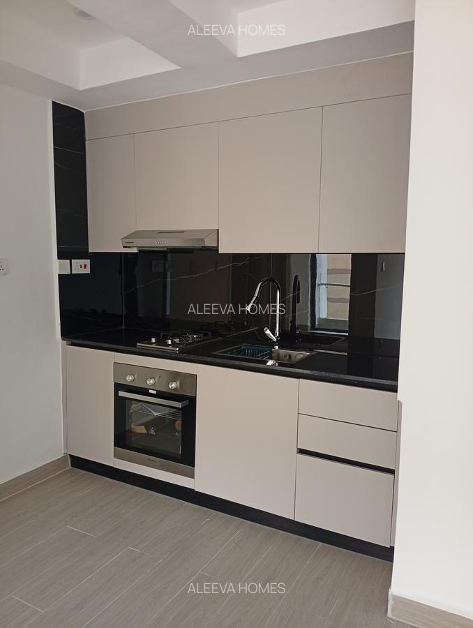 1 Bed Apartment with Swimming Pool in Kilimani - 3