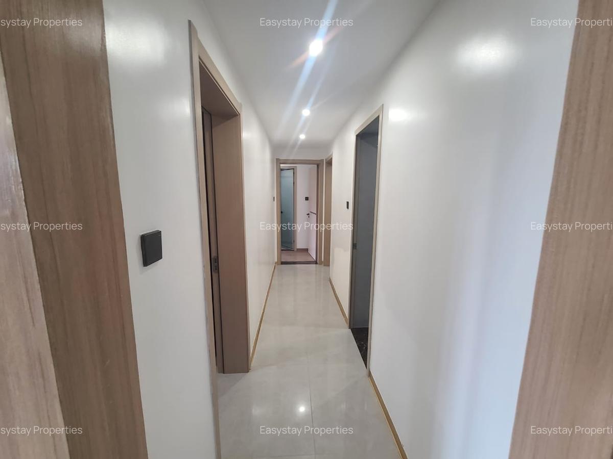 3 Bed Apartment with En Suite in Riverside - 9