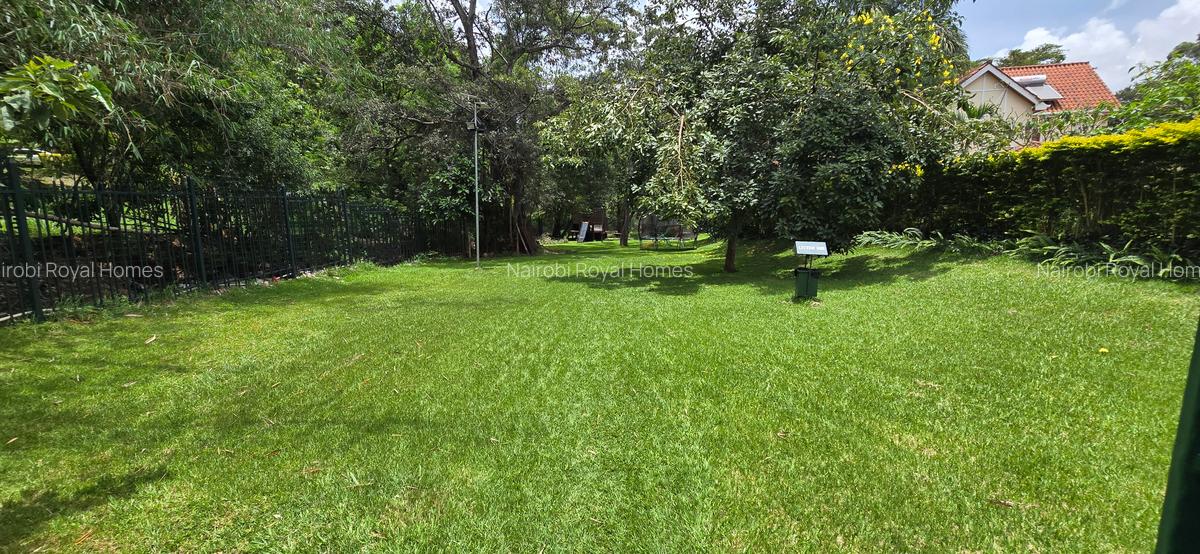 4 Bed Townhouse with En Suite at Lavington Green - 20