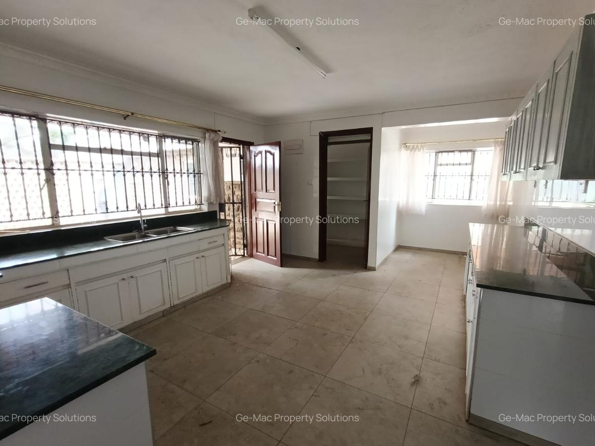 5 Bed House with En Suite in Gigiri - 16