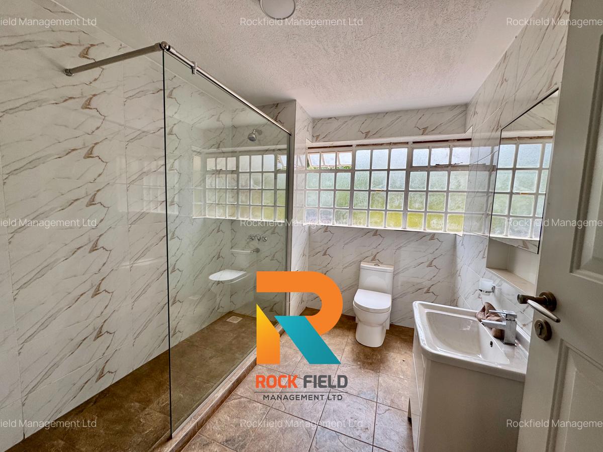 4 Bed Townhouse with En Suite in Gigiri - 8