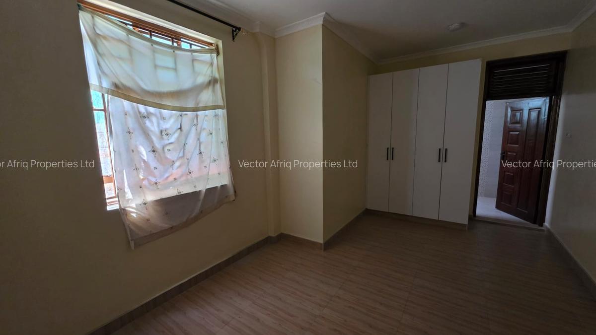 5 Bed Townhouse with En Suite in Ongata Rongai - 10