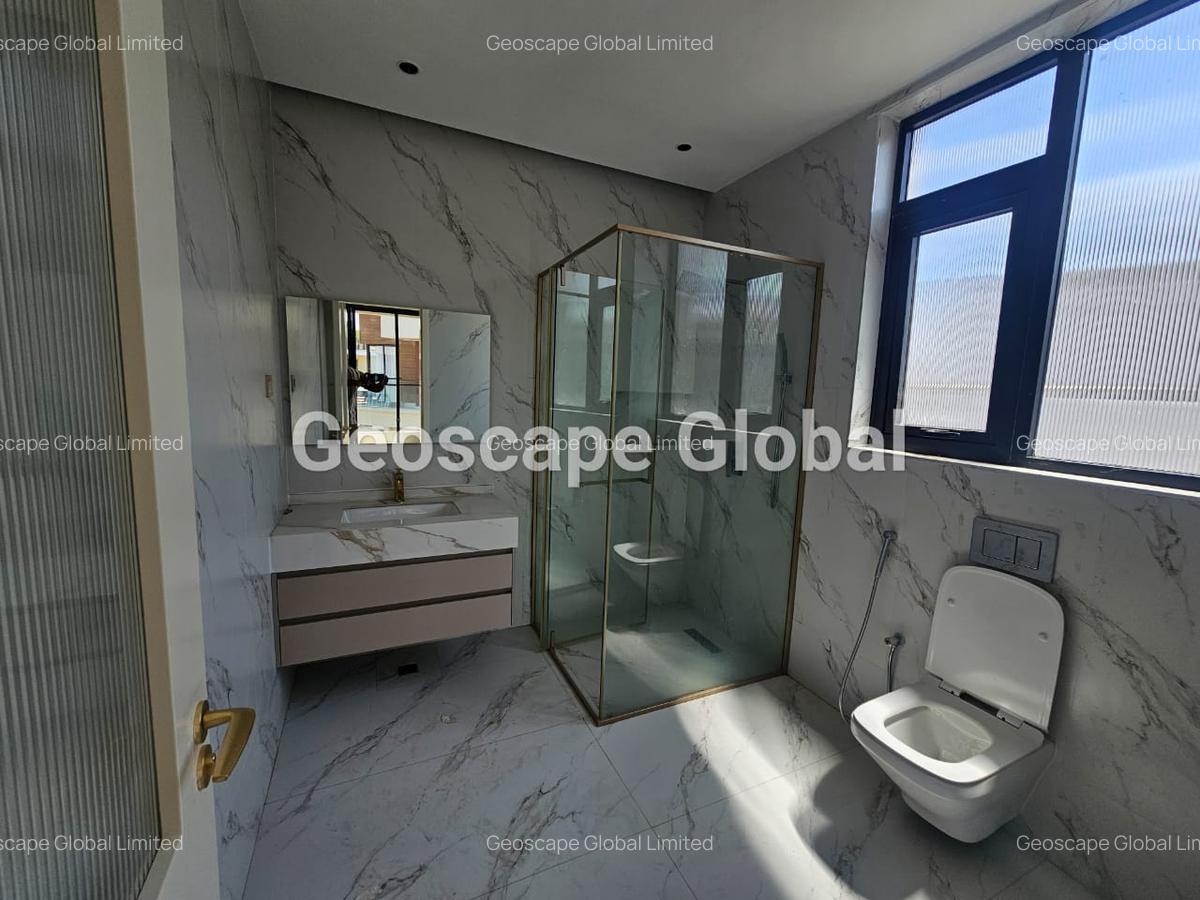 5 Bed Townhouse with En Suite in Lavington - 7