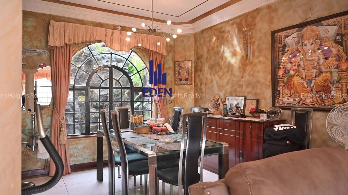 5 Bed Townhouse with En Suite in General Mathenge - 4