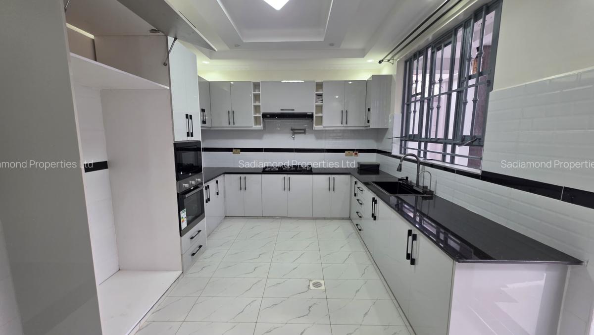 5 Bed House with En Suite at Mugutha - 2