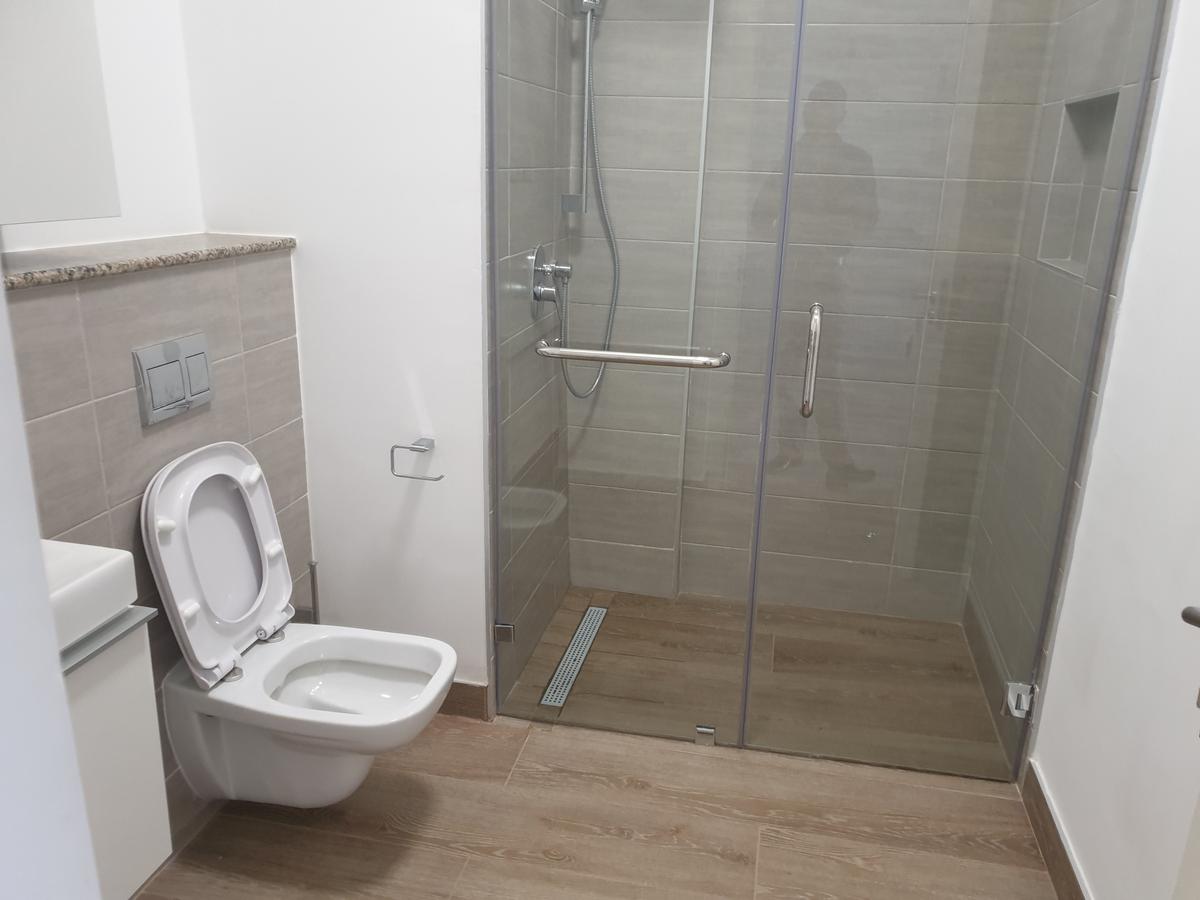 2 Bed Apartment with En Suite at Westlands - 17