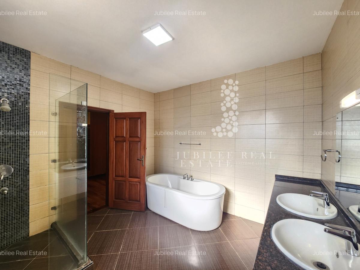 5 Bed Townhouse with En Suite in Lower Kabete - 18