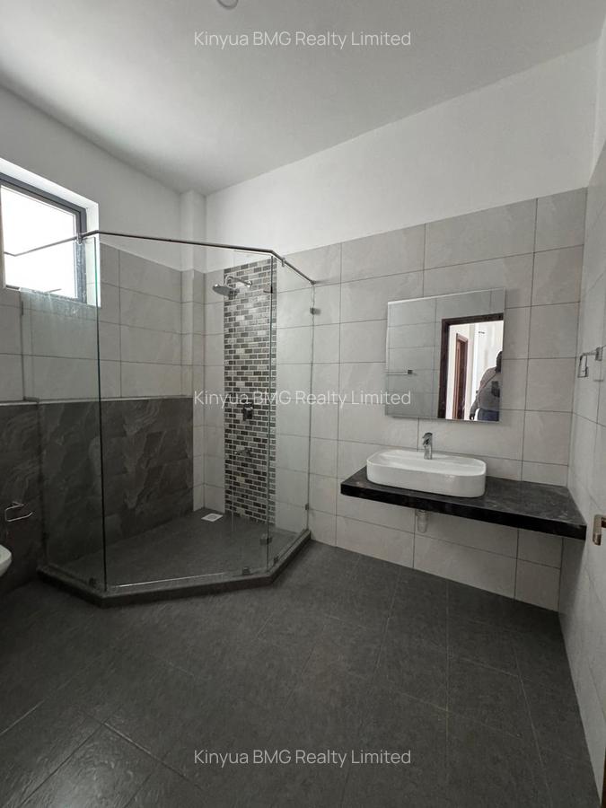 2 Bed Apartment with En Suite in Nyali Area - 5