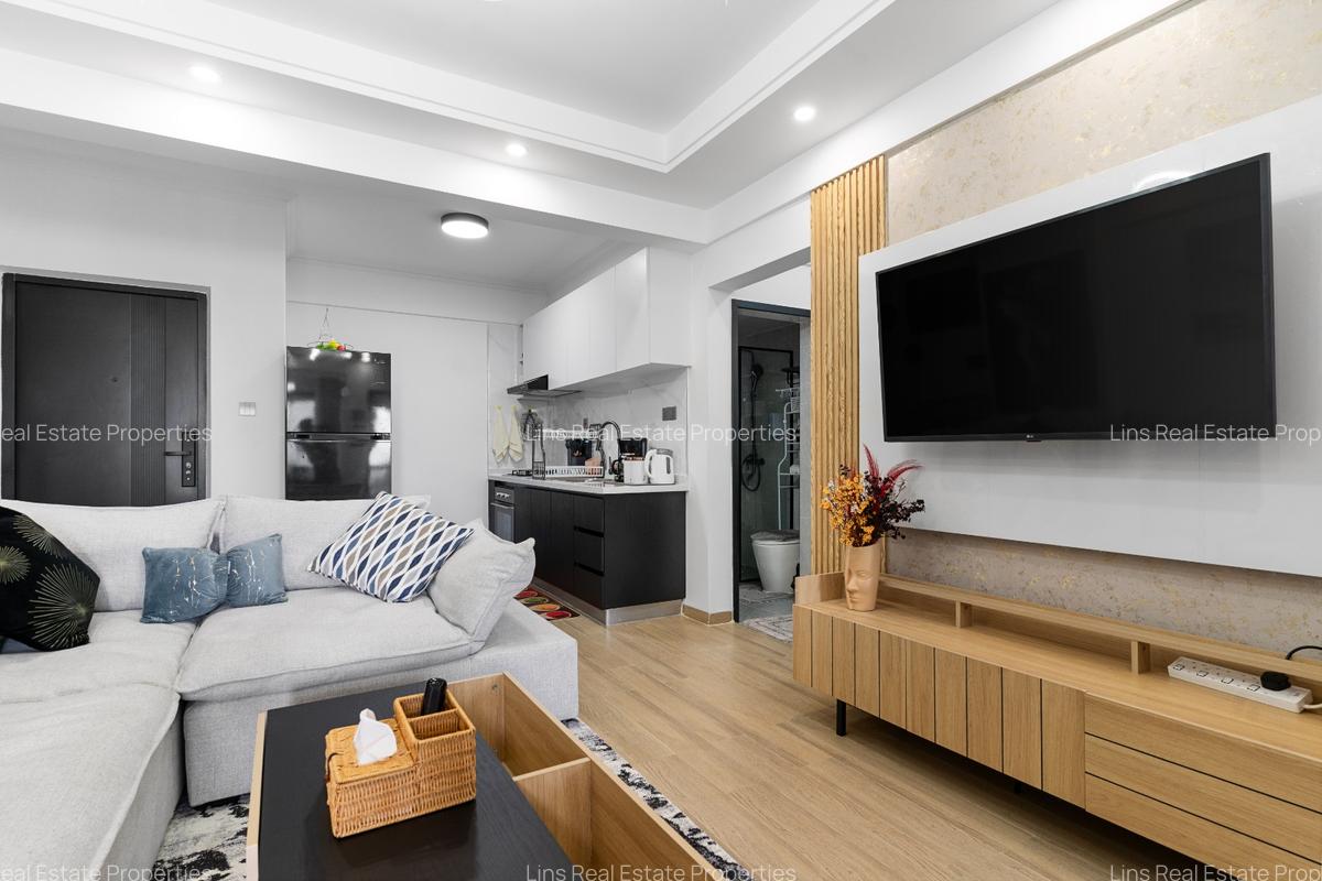 Serviced 1 Bed Apartment with En Suite in Westlands Area - 11