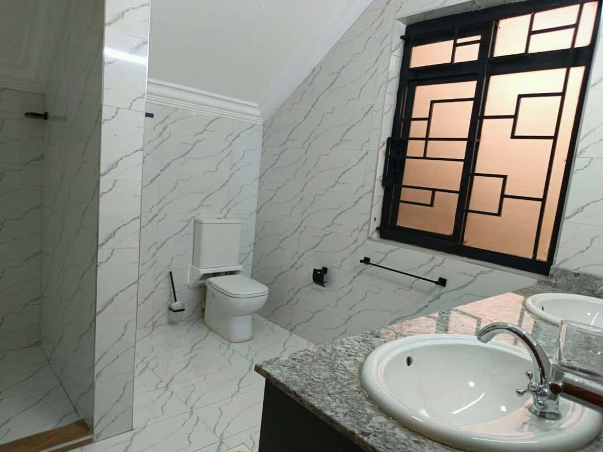 3 Bed House with En Suite at Runda - 9