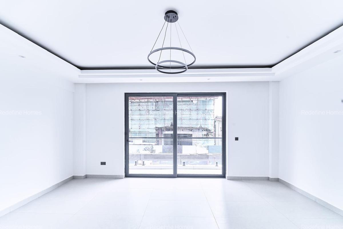 3 Bed Apartment with En Suite at Brookside - 4