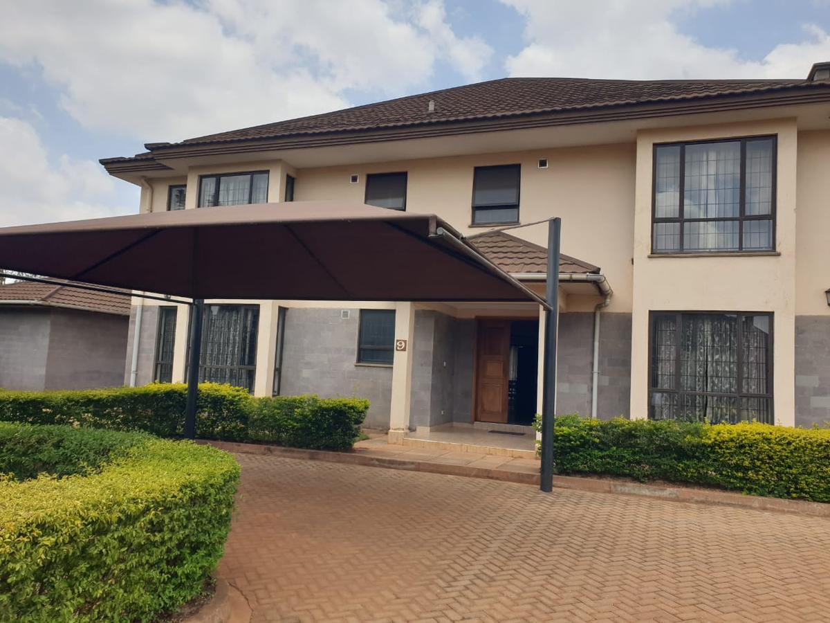 4 bed house with en suite in runda