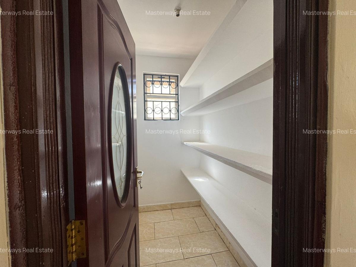 2 Bed Apartment with En Suite at Lantana Road - 10
