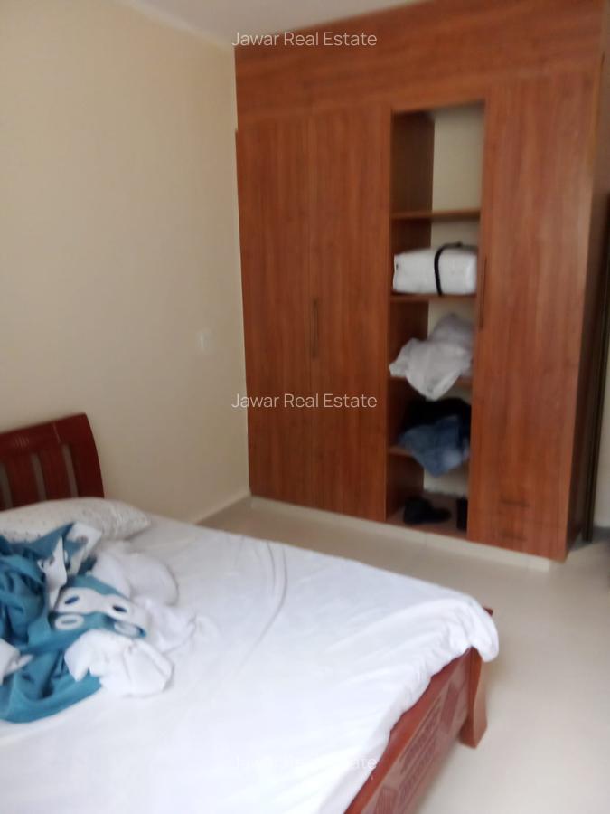 1 Bed House with En Suite at Hatheru Road - 10
