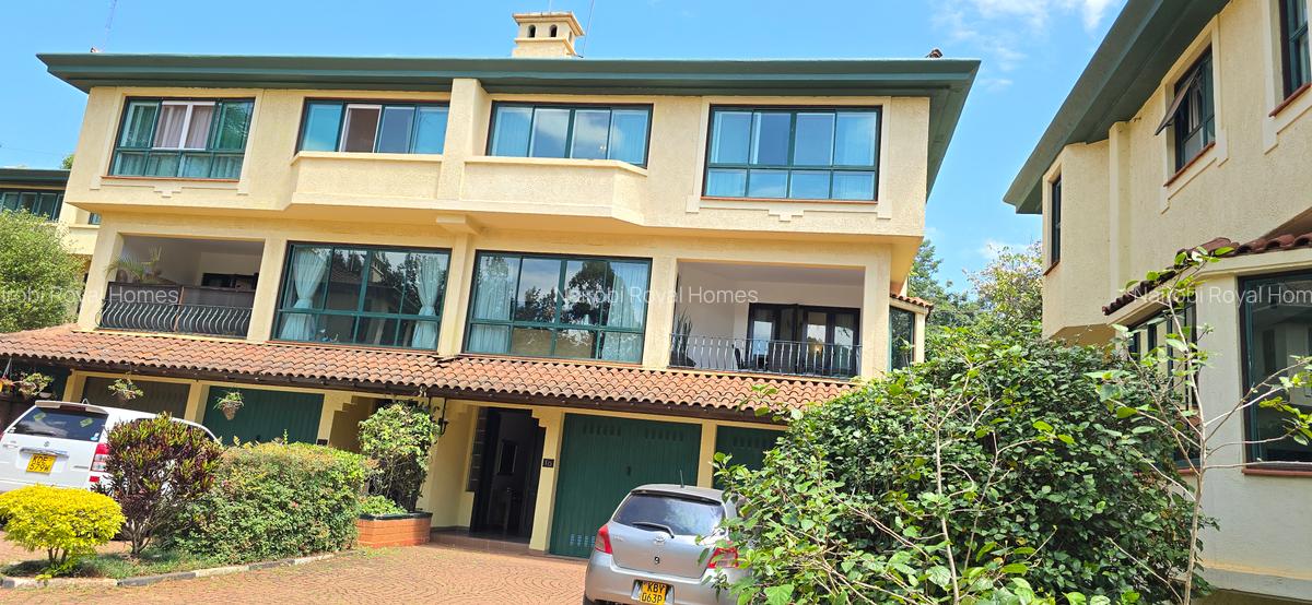 4 Bed Townhouse with En Suite at Brookside Grovelia Grove - 16
