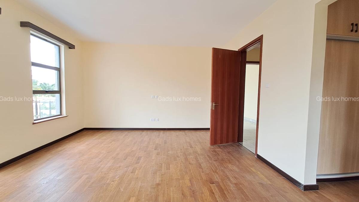4 Bed Apartment with En Suite at General Mathenge - 4