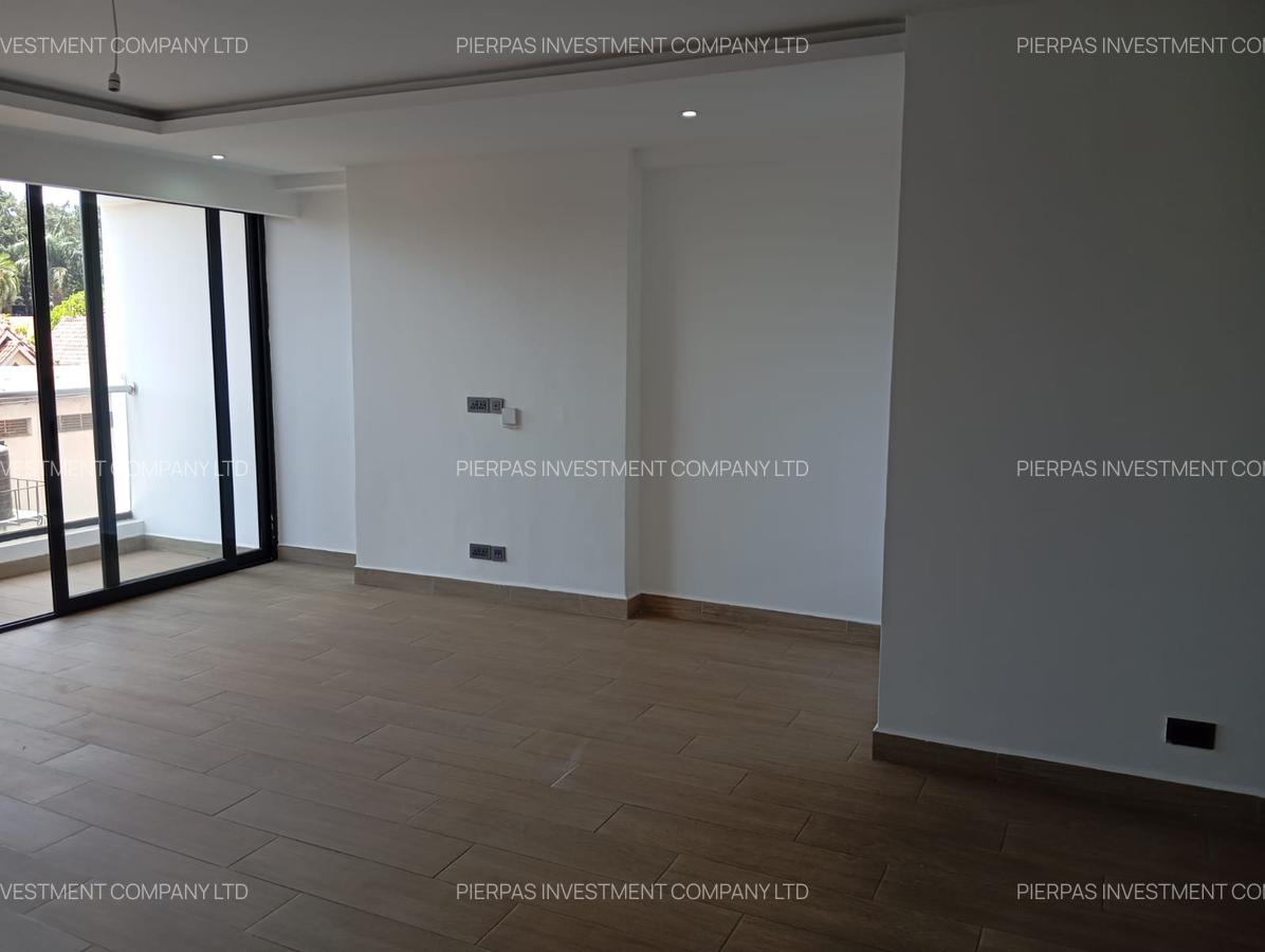 Serviced 3 Bed Apartment with En Suite in Riverside - 10