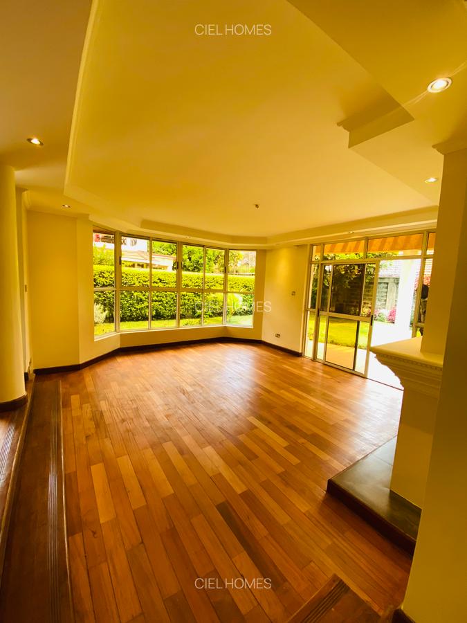 5 Bed Villa with En Suite in Lavington - 4