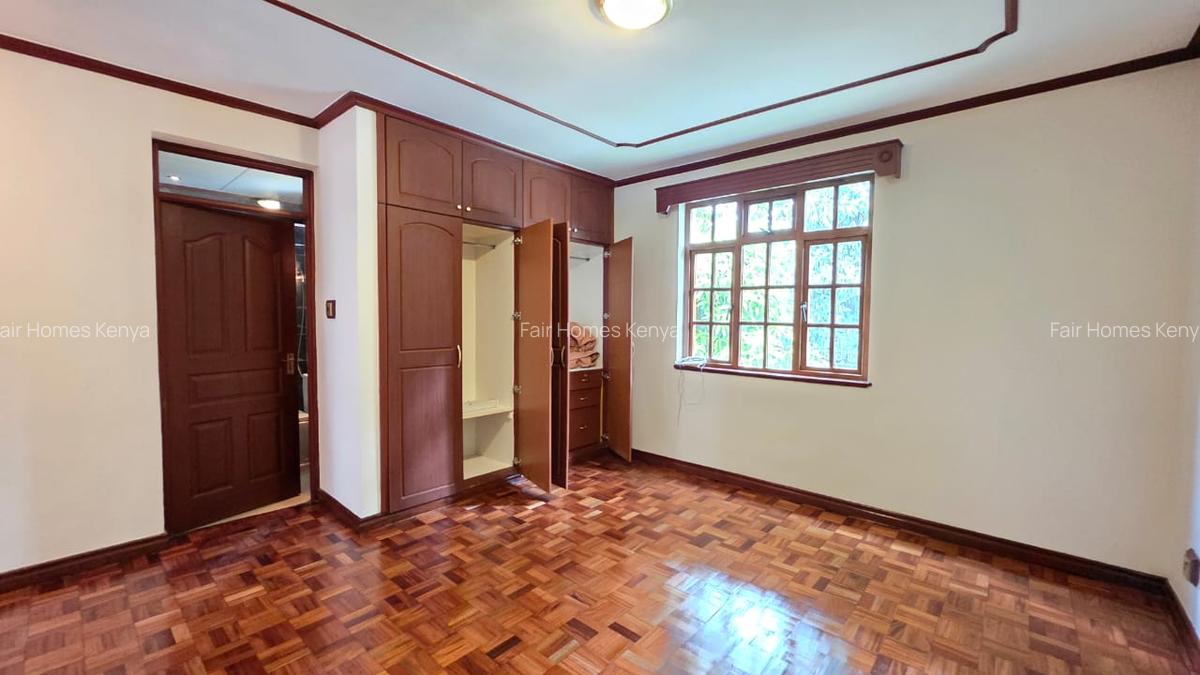 4 Bed Townhouse with En Suite at Lavington Green - 8