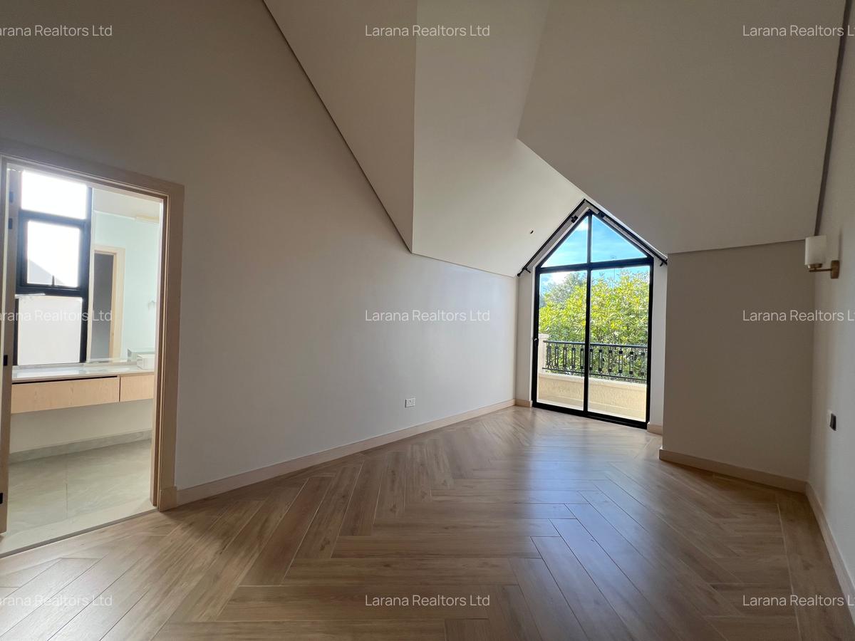 7 Bed Townhouse with En Suite at Covent Dr - 9