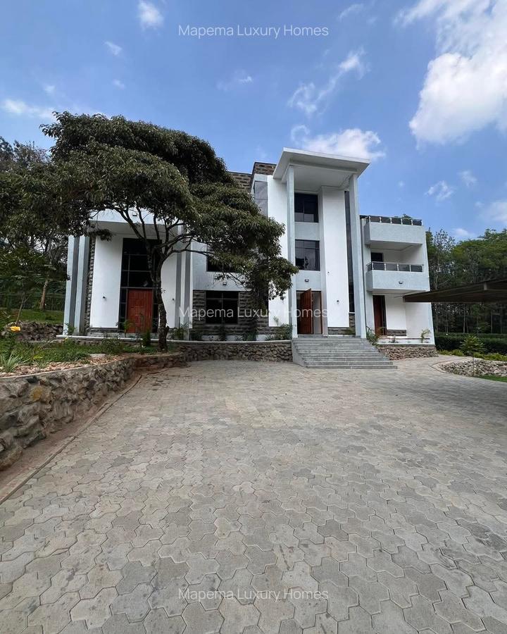 6 Bed House with En Suite at Marula Road - 10