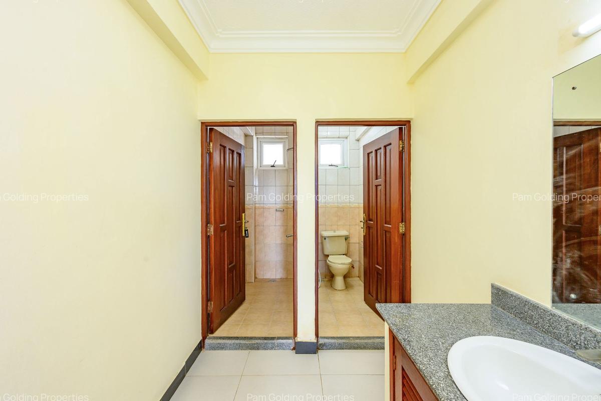 4 Bed Apartment with En Suite at Oceanic Road - 9
