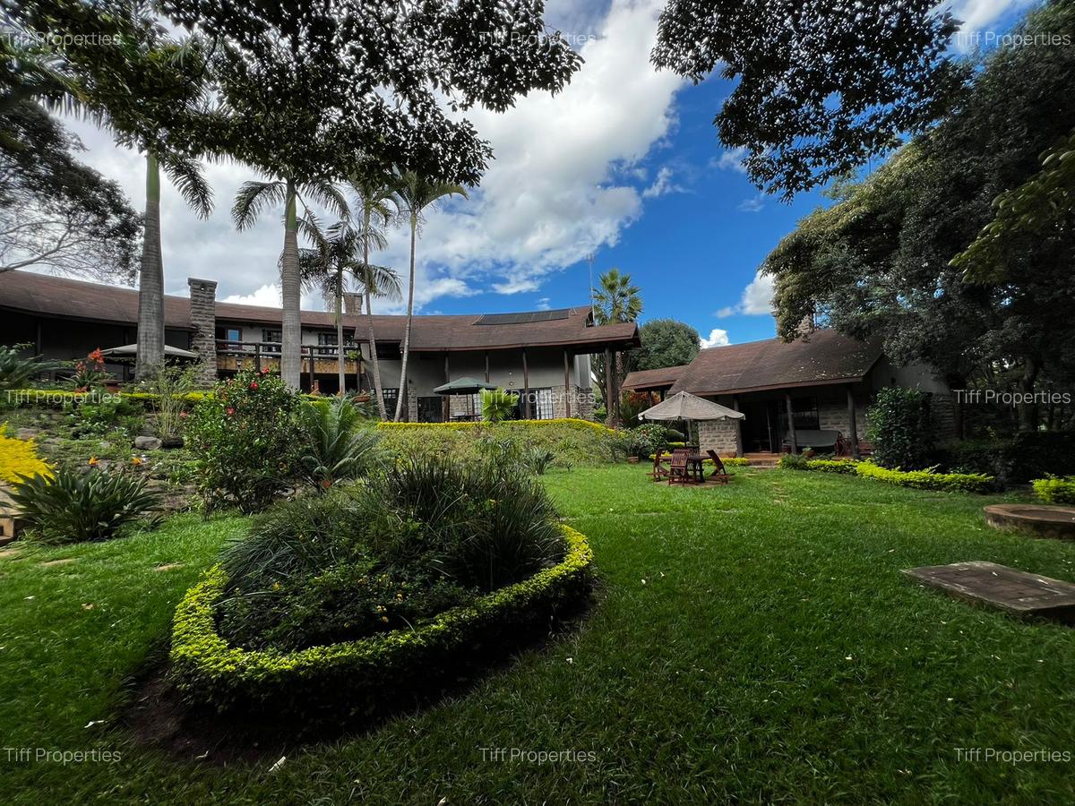 5 Bed House in Karen Hardy - 2