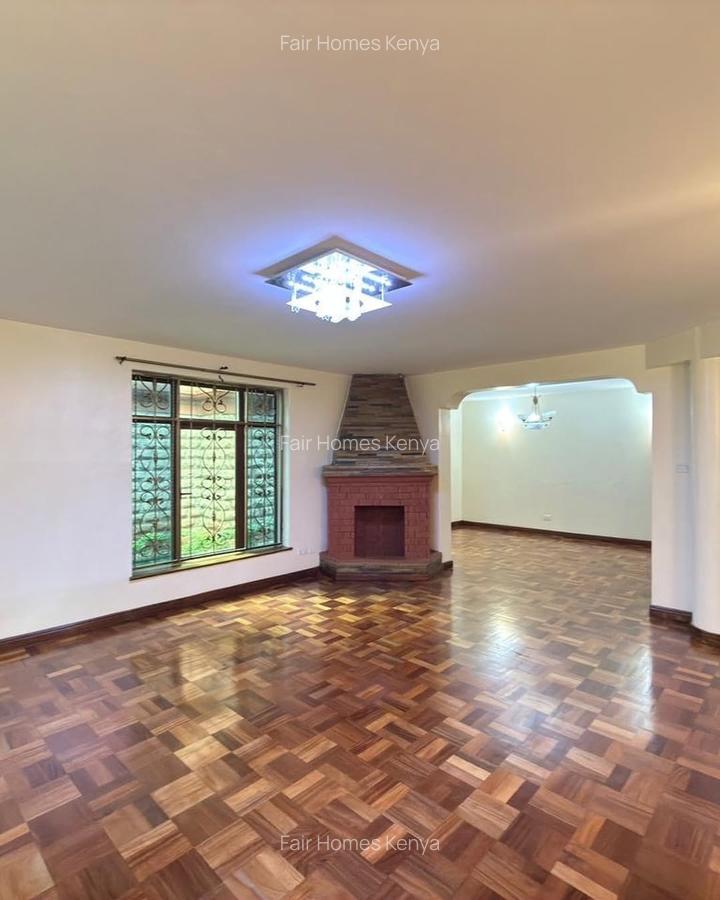 5 Bed Townhouse with En Suite at Othaya Road - 2