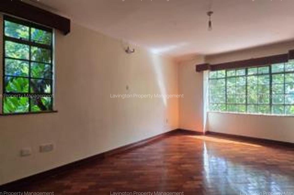 4 Bed Townhouse with En Suite at Lavington Green - 17