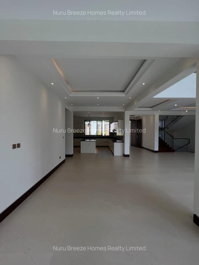 6 Bed Villa with En Suite in Kitisuru - 10