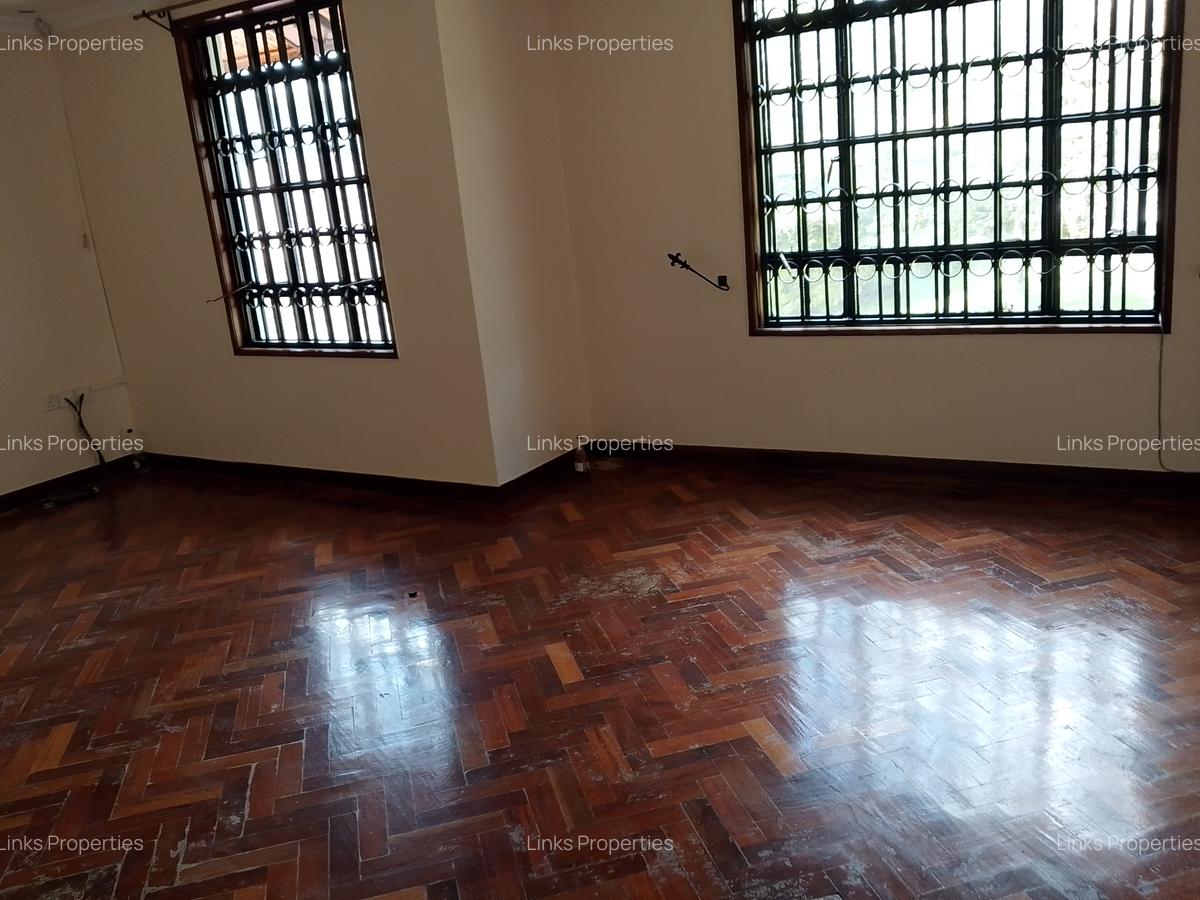 5 Bed Townhouse with En Suite at Karen - 17