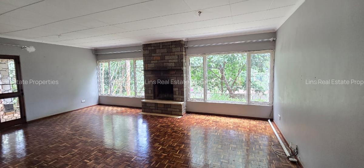 4 Bed House with En Suite in Kyuna - 8
