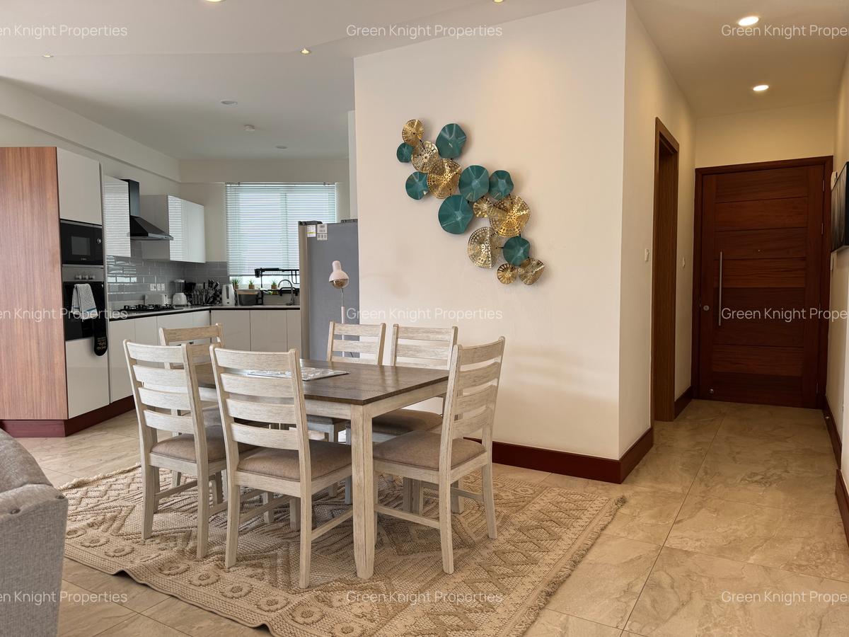 Serviced 2 Bed Apartment with En Suite in Parklands - 2