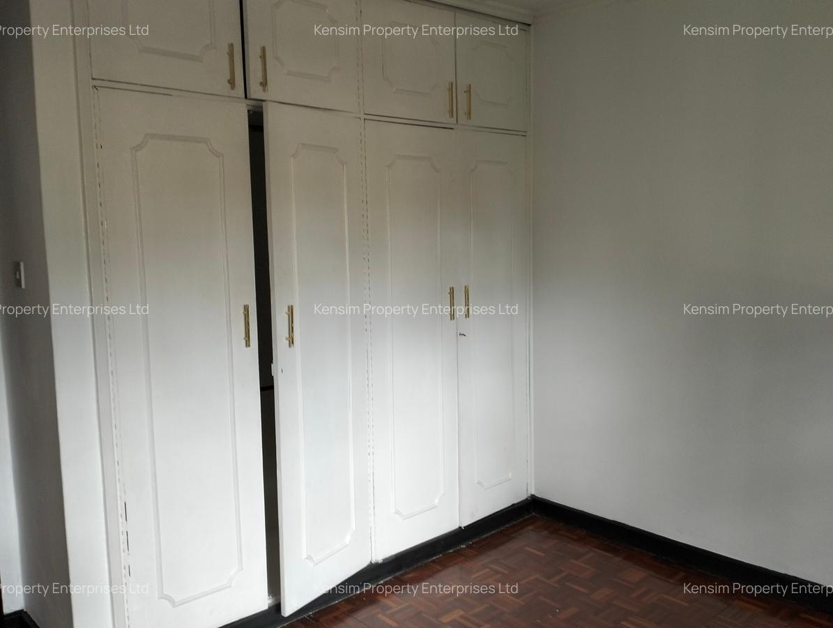 4 Bed Townhouse with En Suite in Lavington - 19