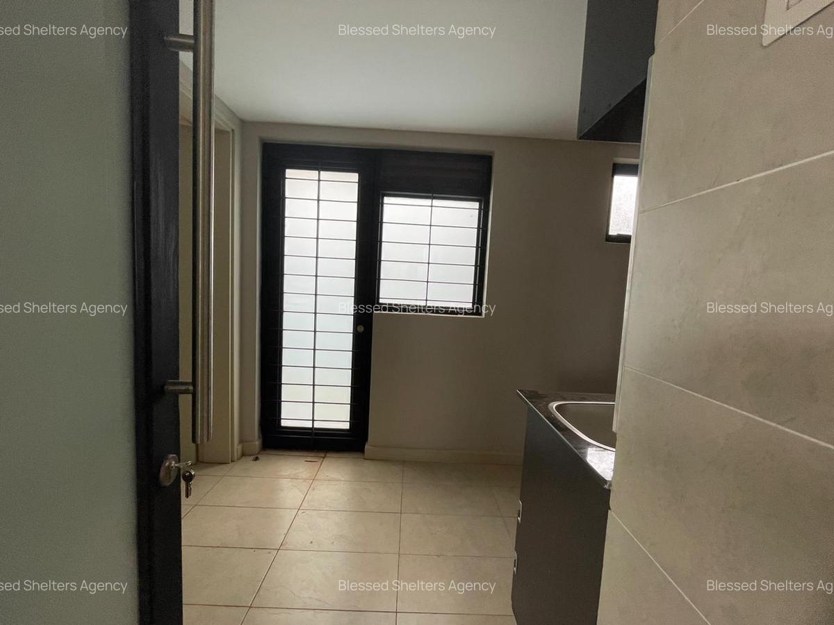 3 Bed Villa with En Suite in Kiambu Road - 10