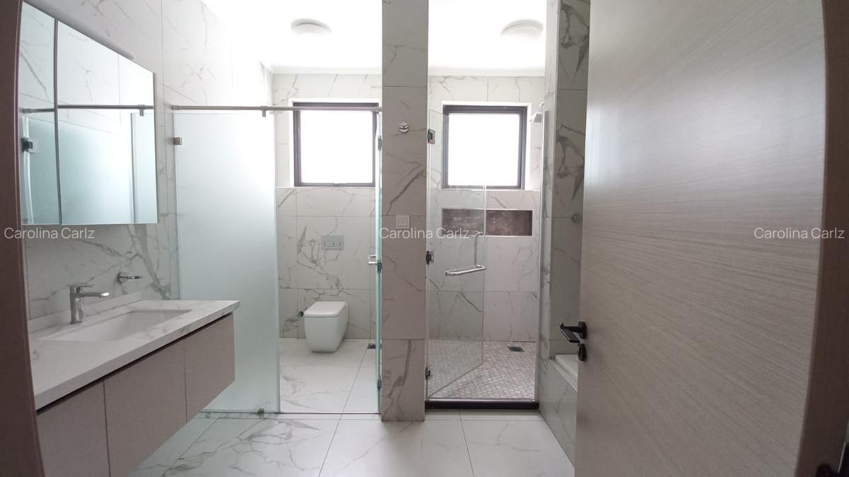 5 Bed Townhouse with En Suite in Lavington - 7