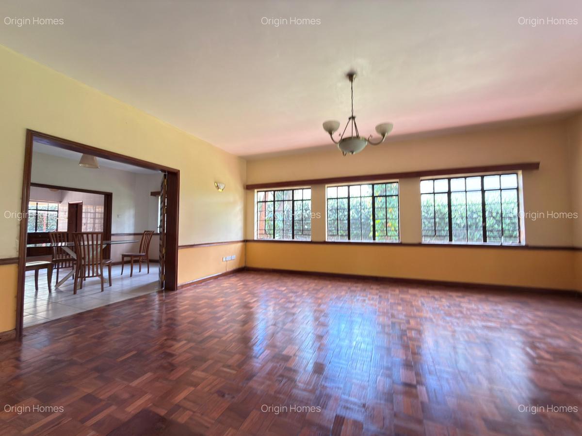 5 Bed House with En Suite in Runda - 5