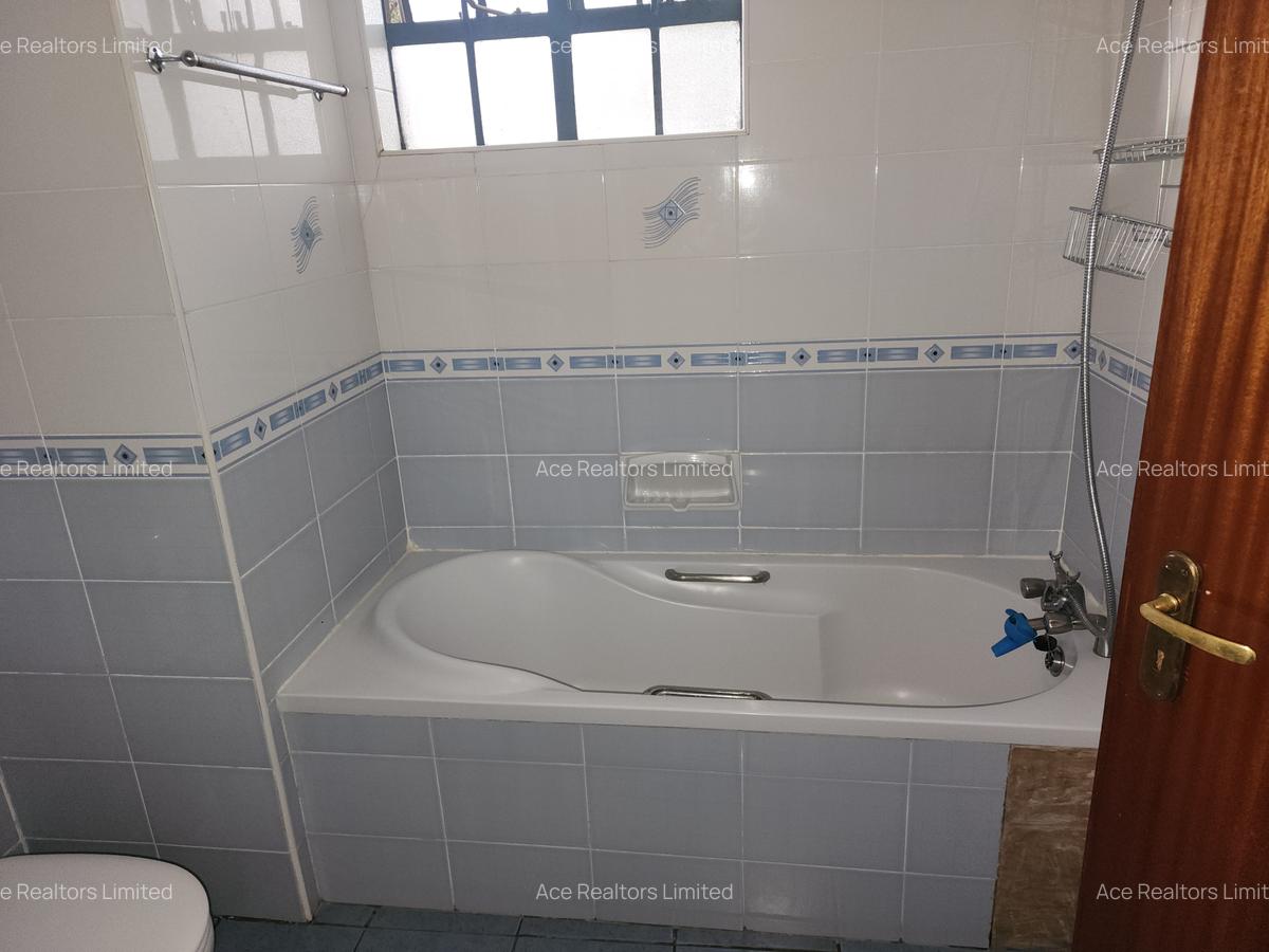 3 Bed Apartment with En Suite at Kaptei Garden - 4