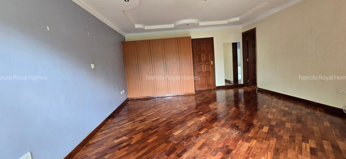 4 Bed Townhouse with En Suite at Lavington Green - 7
