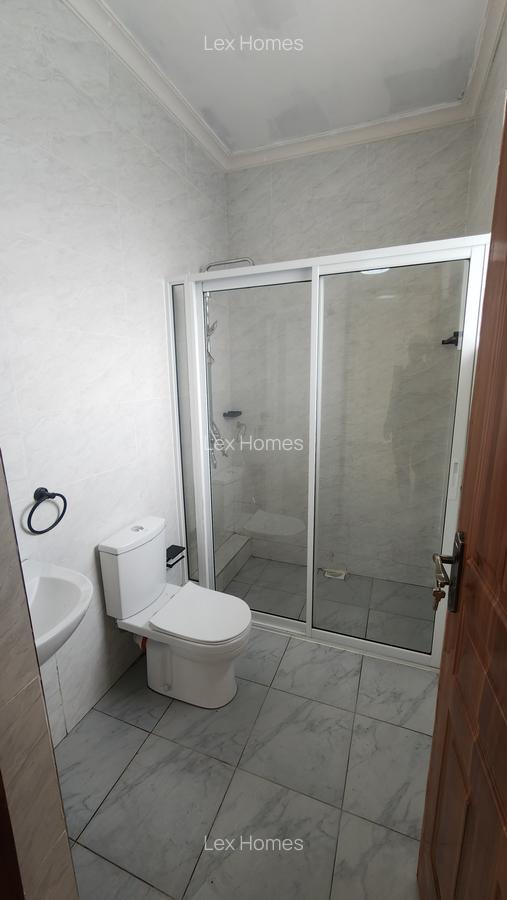 4 Bed House with En Suite at Rimpa - 11