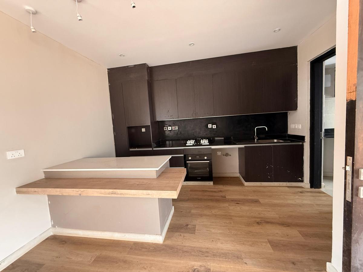 4 Bed Villa with En Suite in Runda - 6