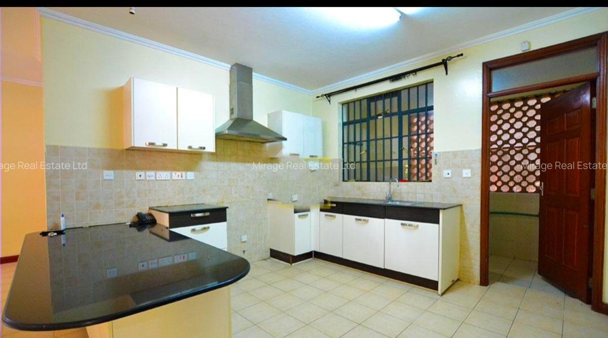 2 Bed Apartment with En Suite in Brookside - 7