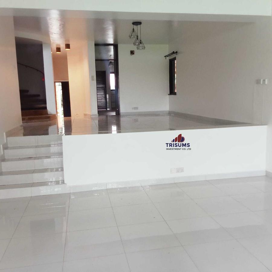 5 Bed Townhouse with En Suite at Westland - 7