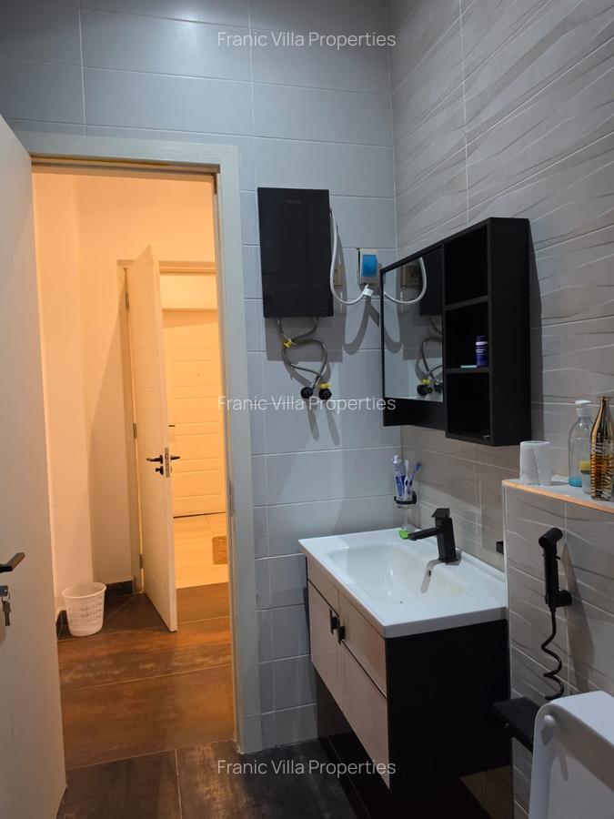 6 Bed Apartment with En Suite at Parklands - 15