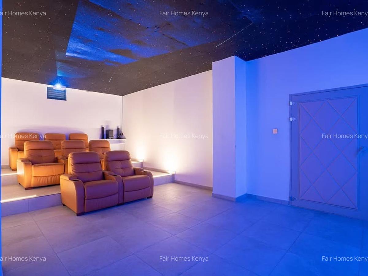 4 Bed Apartment with En Suite at Valley Arcade - 16