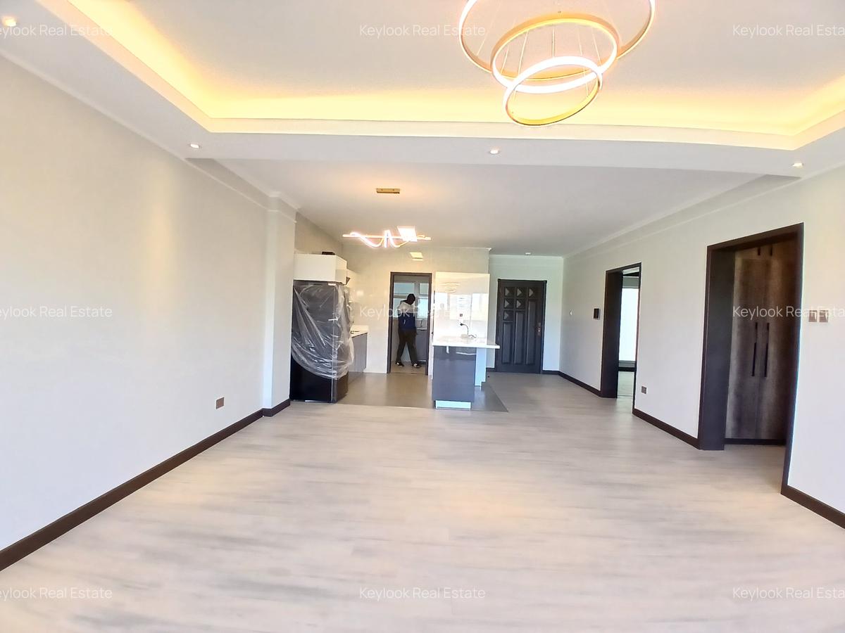 2 Bed Apartment with En Suite at Riverside Drive - 11