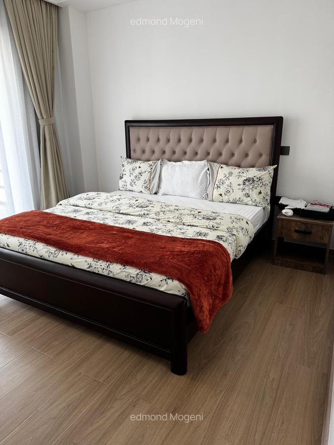 Serviced 3 Bed Apartment with En Suite at Riverside Drive - 9