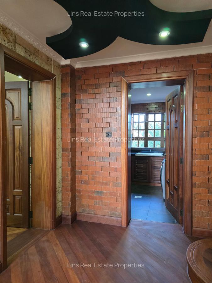 3 Bed House with En Suite in Nyari - 4