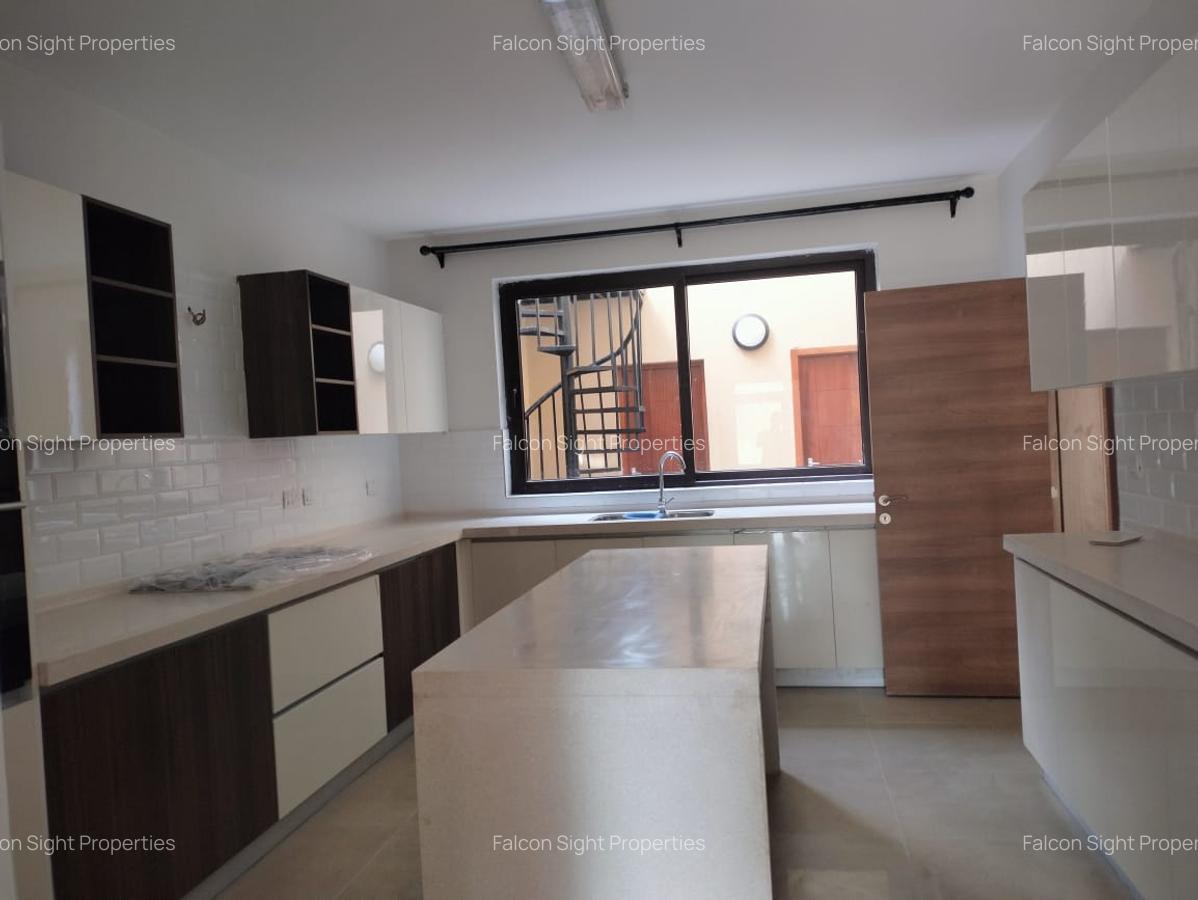 5 Bed Townhouse with Walk In Closet in Lavington - 13